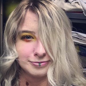 Meet your Posher, Leah